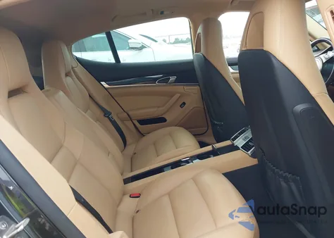 2016 Porsche Panamera 4S z USA, uszkodzony, nr VIN WP0AB2A74GL050009